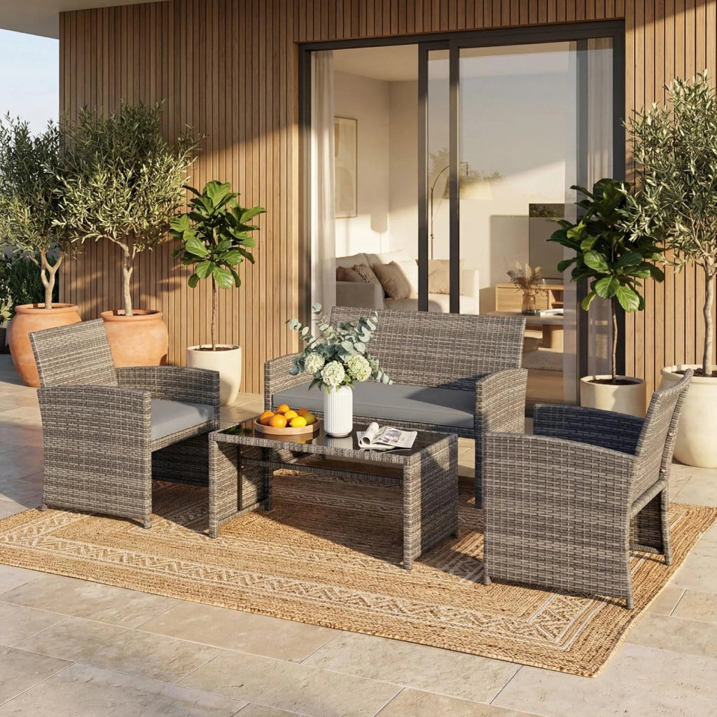 Set Mobili da Giardino in Rattan PE, Divano a 2 Posti e 2 Poltrone con Cuscini Comfort, Tavolino con Piano in Vetro, Arredo da Esterno per 4 Persone per Patio, Balcone, Cortile (Grigio+Grigio)
