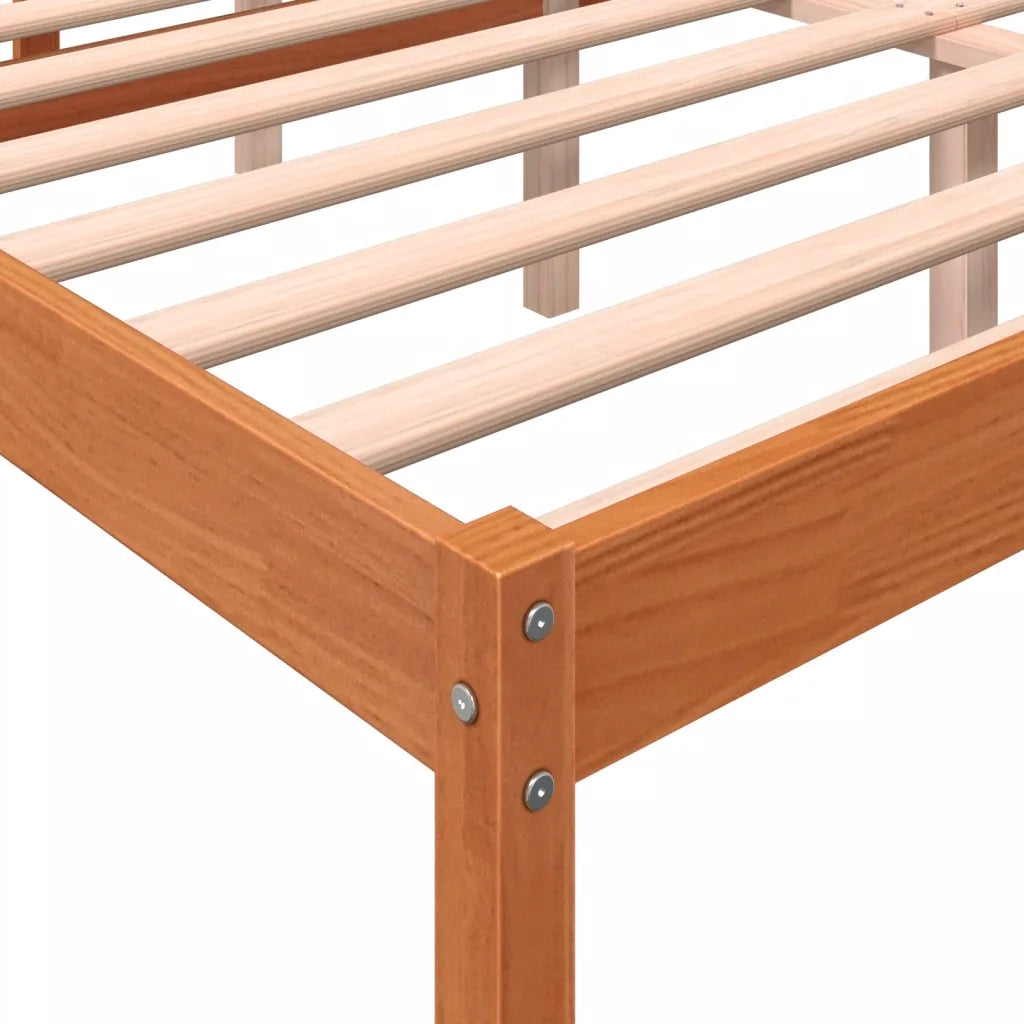 Letto per Anziani Marrone Cera 150x200cm Legno Massello di Pino 844159