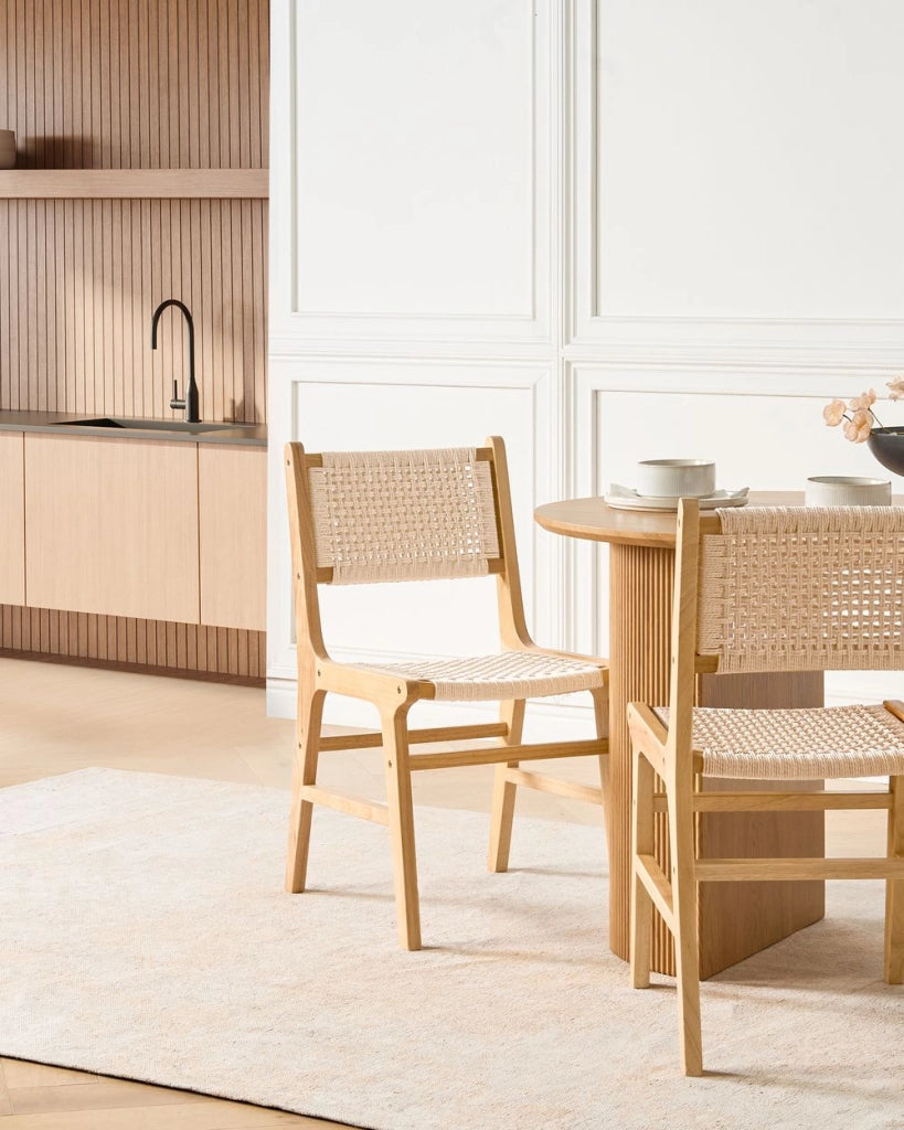 Set di 2 sedie da pranzo marrone e beige Struttura in legno di gomma beige Seduta e schienale in corda di carta Sala da pranzo Boho