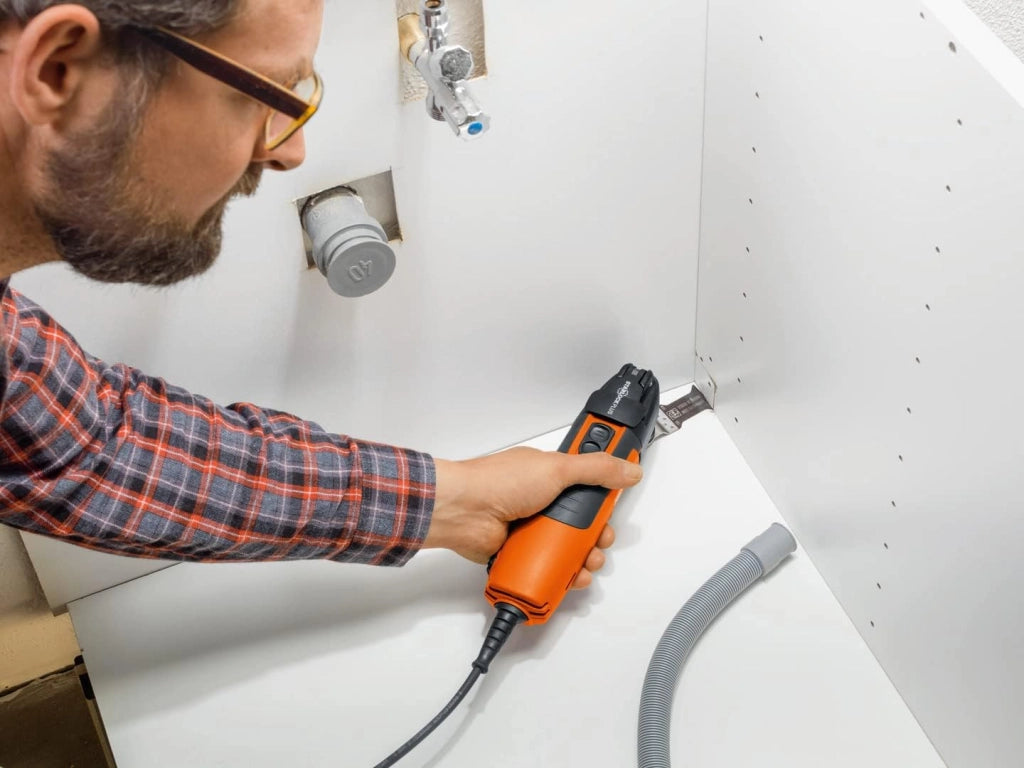 Multimaster MM 300 Plus Start, Utensile multifunzione con set accessori per taglio legno, metalli, cartongesso e plastica, Attacco portautensile StarlockPlus, Sistema serraggio rapido