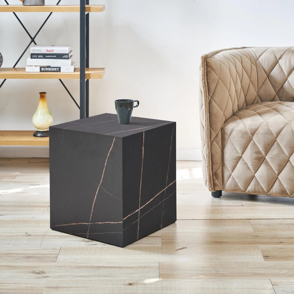 Tavolino Ellelu a Forma di Cubo 45 x 40 x 40 cm - Effetto Marmo Nero [en.casa]