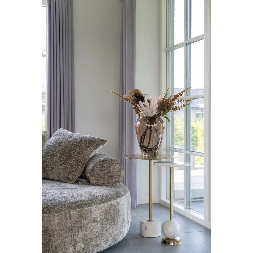 Tavolino Salo con piano in marmo bianco e base sferica ø25x54 cm