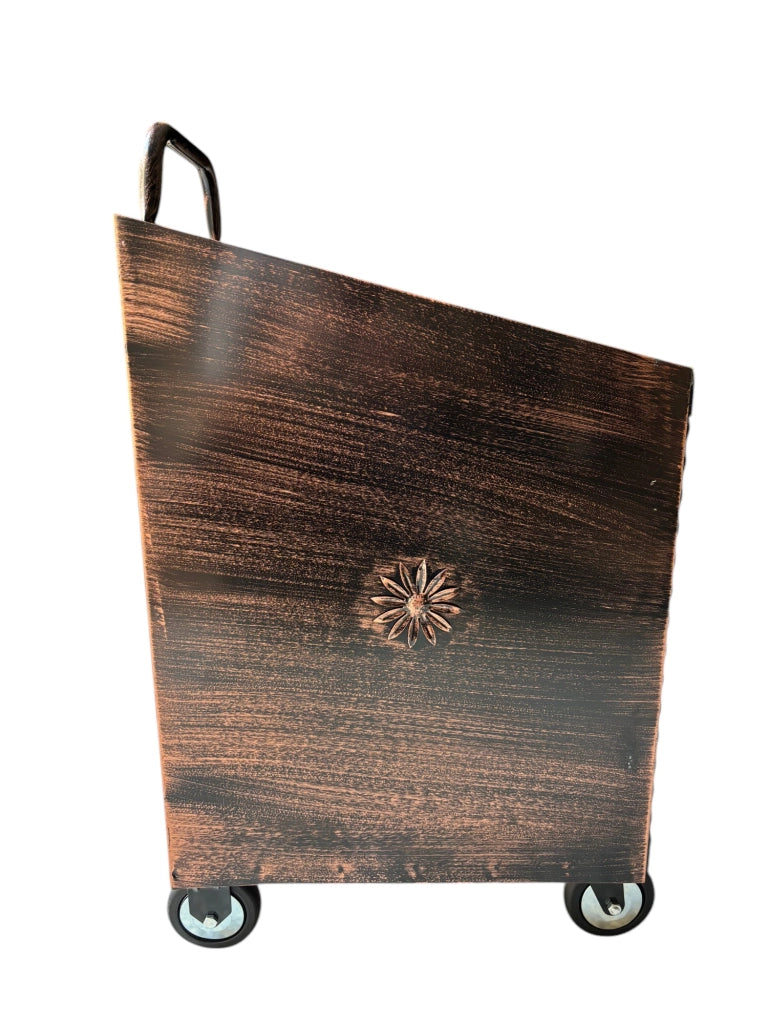 Porta Legna con Ruote, Porta Pellet, in Ferro Battuto, 52 x 50 x 84h cm, Motivo Floreale, Per Camino e Stufe Rame