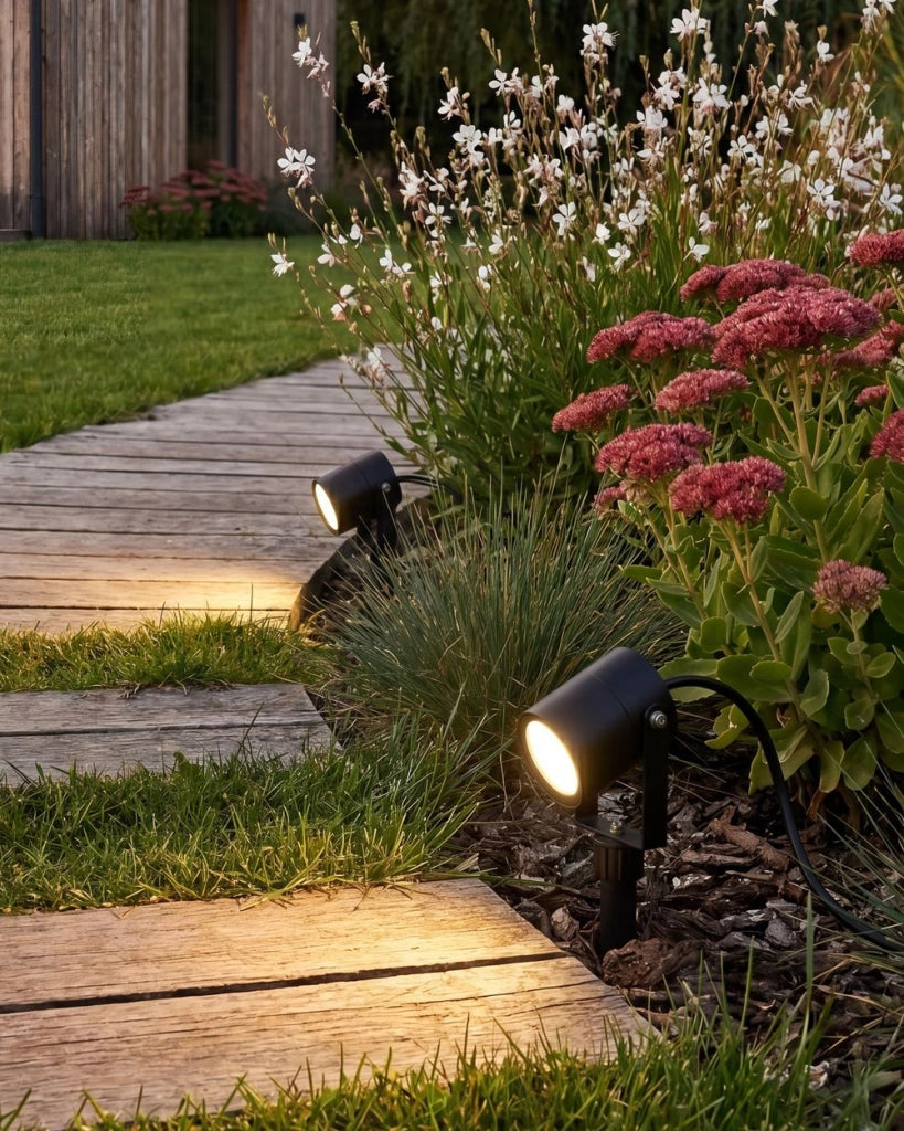Set moderno di 2 faretti da esterno a LED con picchetto, in alluminio nero, per giardino