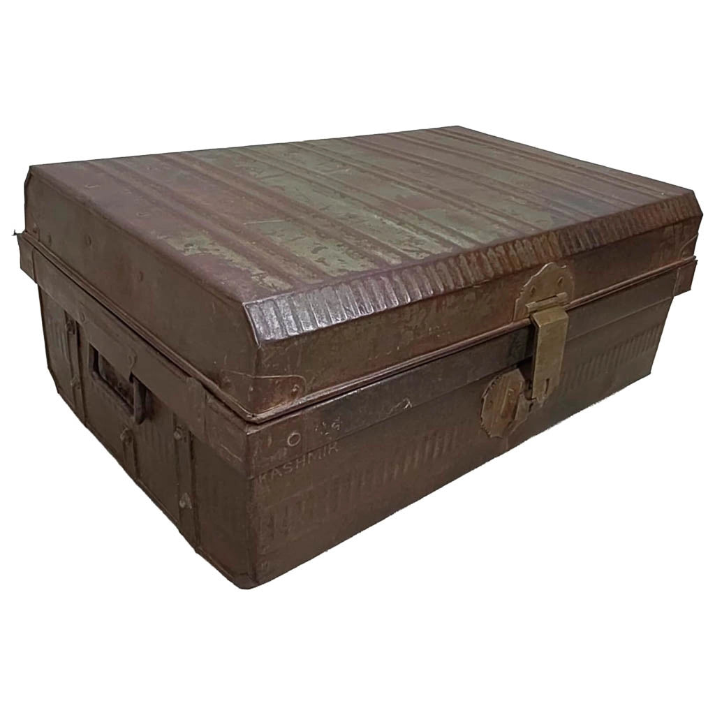 Valigia artigianale in metallo, 67x37x25h cm