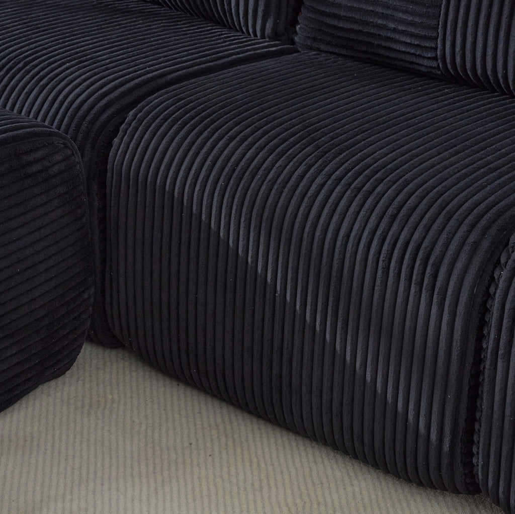 Divano modulare a 2 posti in corduroy nero con portabicchieri e tasca laterale; 200x174x80 cm