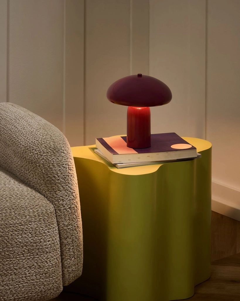 Lampada da tavolo bordeaux con base in metallo e ferro 22 cm luce singola design moderno accessori per la casa