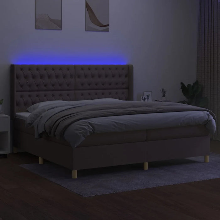Letto a Molle Materasso e LED tortora 200x200cm in Tessuto 3139145