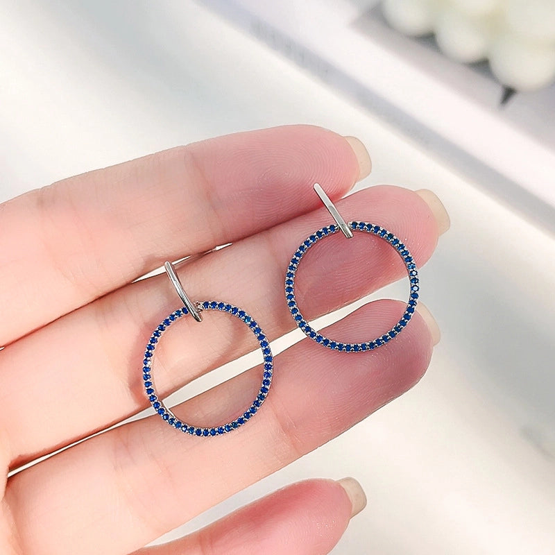 Orecchini in argento sterling S925 con borchie in zirconi blu e cerchi rotondi