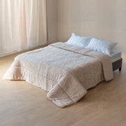 Trapunta Invernale Matrimoniale Lavorazione Jacquard Elegante Morbida Calda Prodotto Italiano 460 Grammi Piumone Due Piazze Inverno Piumino Disegno Floreale Fiori  Beige