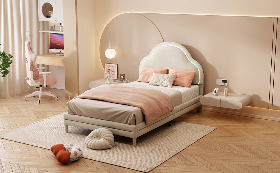 Letto singolo imbottito con testiera a nuvola e striscia LED multicolore; velluto beige; 90x200 cm; senza materasso