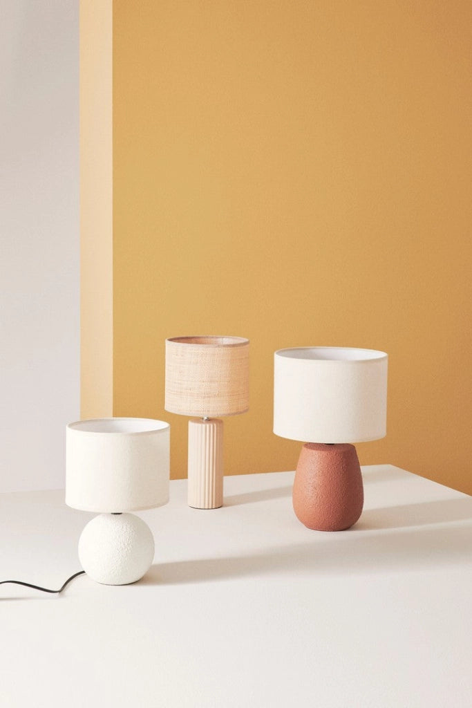 Lampada da Tavolo con Base in Ceramica e Paralume in Lino - MEI-HSUAN