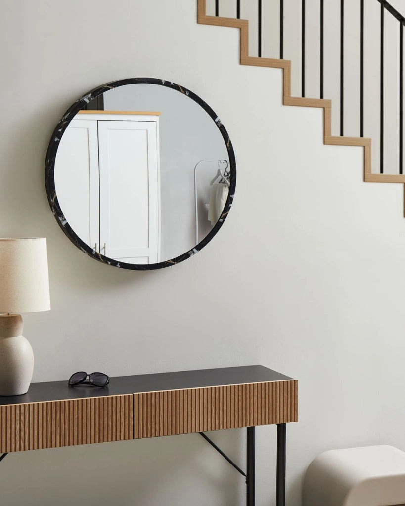 Specchio da parete in vetro nero e materiale sintetico ø 69 cm Specchio da appendere in stile moderno