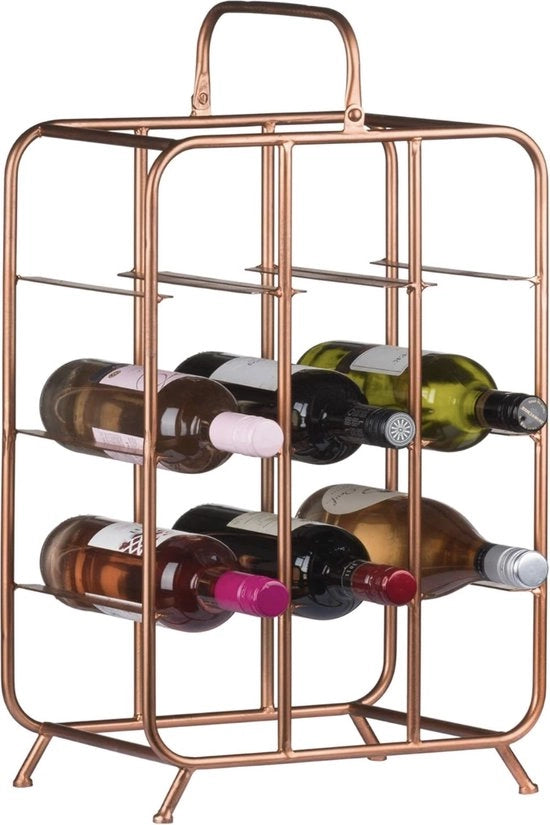 Nove fusti di vino in un contenitore di rame industriale ispirato, libero da quattro lati, 9 fusti di stoccaggio, contenitore di rame metallico che contiene 9 fusti, finitura di rame che tiene anche fusti di champagne e prosecco.