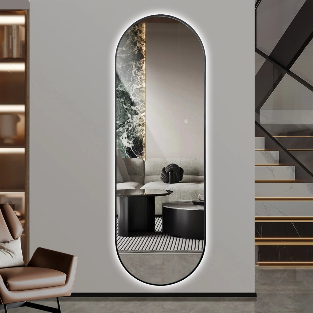 Specchio a figura intera a LED con cornice in alluminio nero; specchio da parete a capsula dimmerabile per camera da letto e bagno