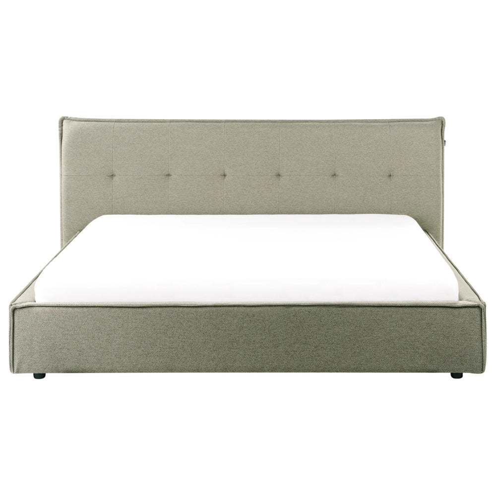 Letto 180 x 200 cm rivestimento in tessuto di lino verde e gambe nere, con testiera e struttura a doghe per la camera da letto.