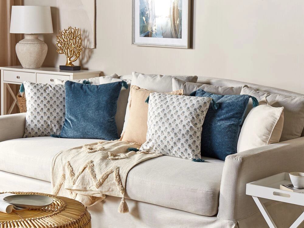 Cuscino decorativo bianco e blu cotone 45 x 45 cm motivo floreale nappe fatto a mano rivestimento sfoderabile con imbottitura boho style