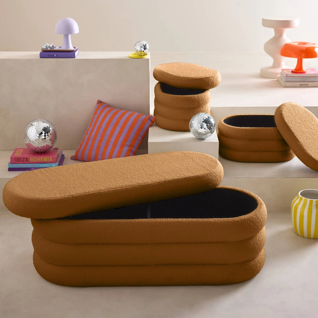 Panca contenitore con 2 pouf contenitori bouclé, color ruggine