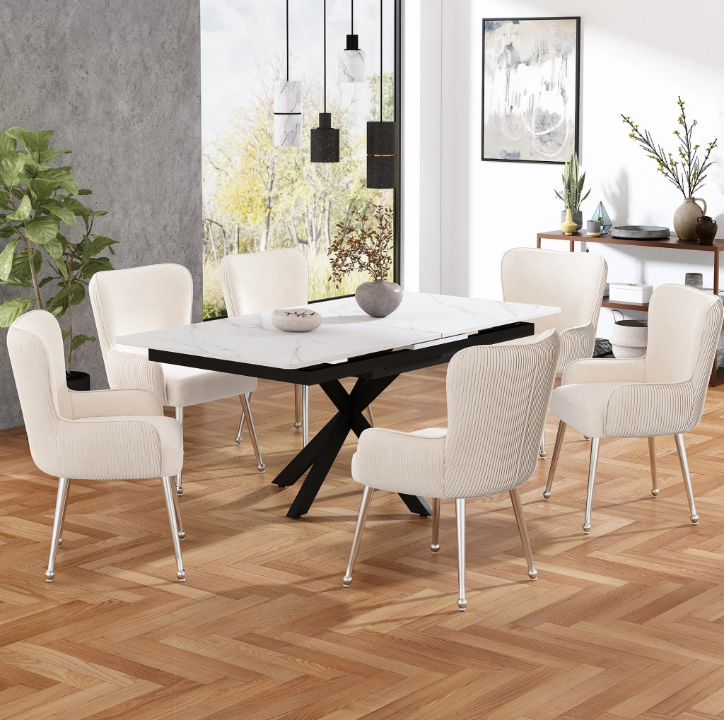 Set di 2 sedie da pranzo in velluto beige con braccioli; schienale trapuntato; 69 x 58;5 x 56 cm
