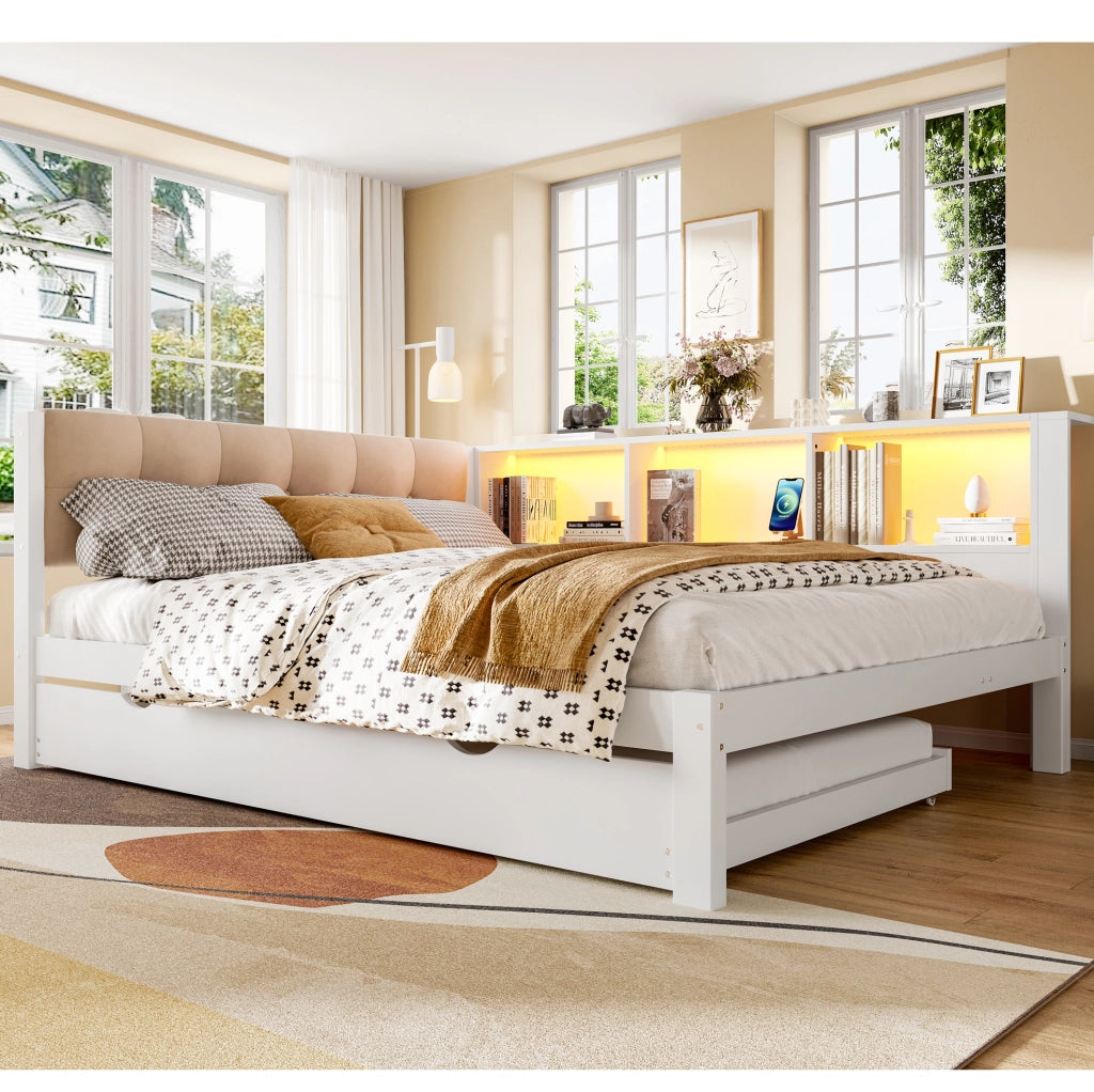 Letto estraibile 140x200 cm con LED; USB e ripiani in legno di pino e MDF bianco