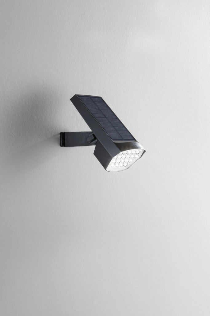 FARO SOLARE LED IRIS NERO 1,8W 200LM 2700-6500K 17,9X10X15 CM SENSORE CREPUSCOLARE E PANNELLO SOLARE