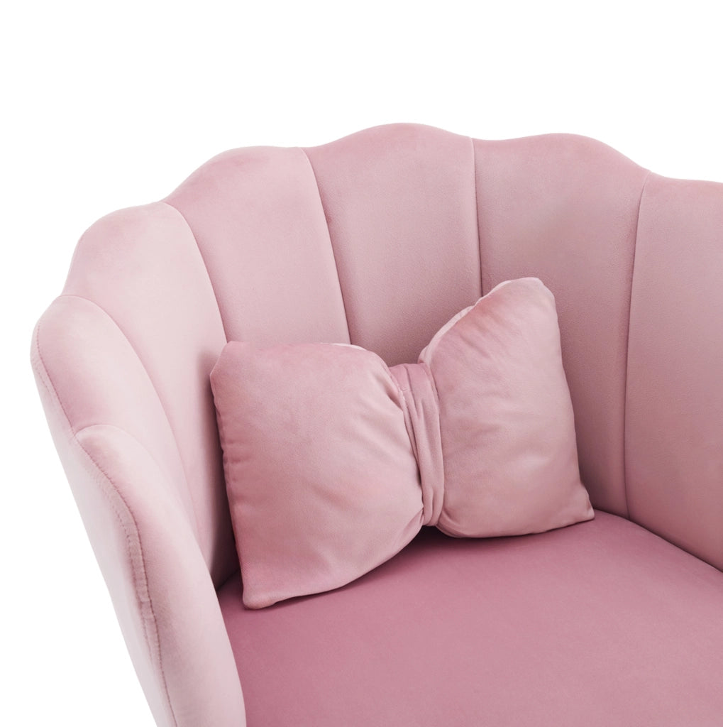 Poltrona da soggiorno in velluto rosa con schienale a petalo; cuscino e gambe in metallo 62x54x43 cm