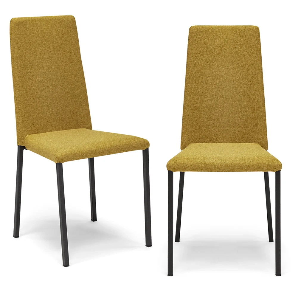 Set 2 sedie imbottita modello BETTY STYLE per interni, design moderno, gambe quadre in metallo, schienale e seduta rivestiti con tessuto morbido al tatto Senape