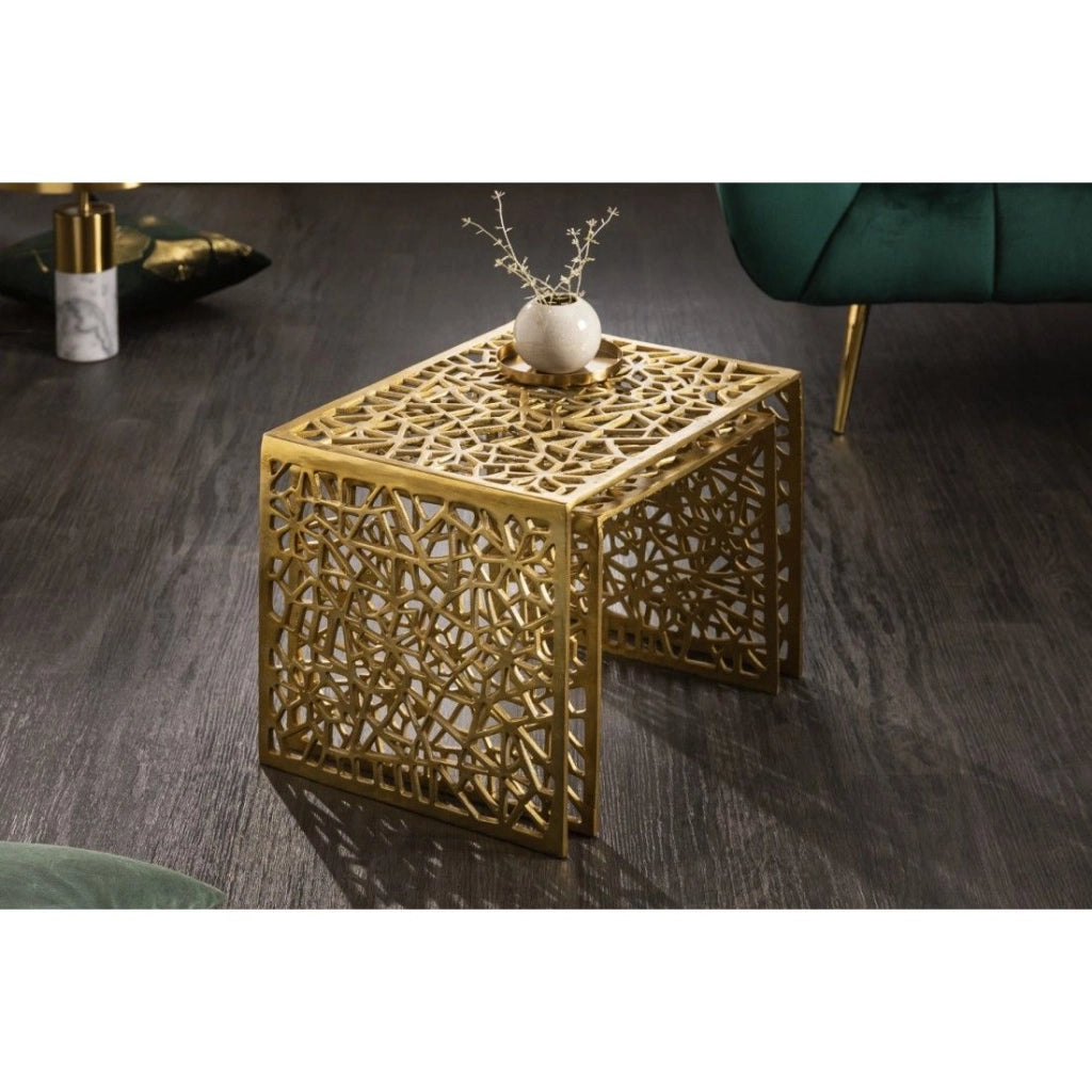 Tavolini bassi nidificati METRIX dorati – Tavolini bassi design in alluminio con motivi geometrici