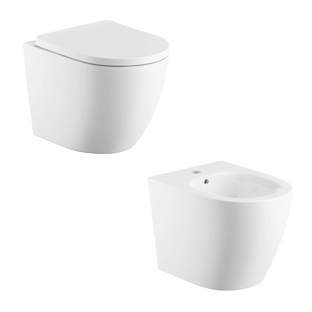 Wc sospeso in ceramica bianca con design ovale e scarico rimless Velora