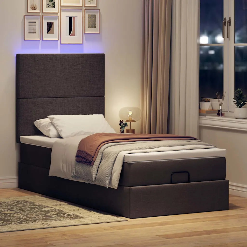 Pouf Letto con Materasso e LED Marrone Scuro 90x200 cm Tessuto