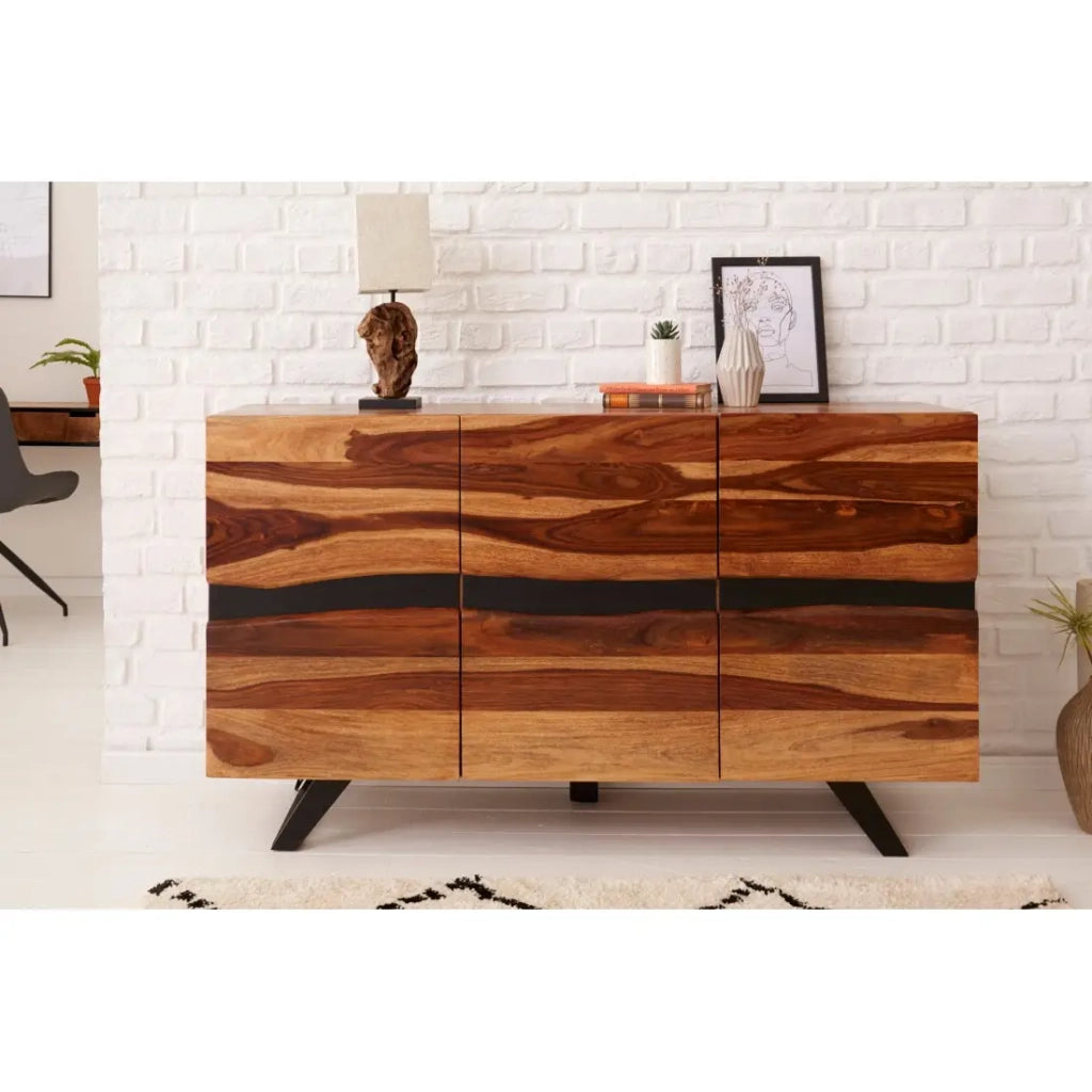 Buffet ORKAN 150 cm – Legno massiccio di Sesham e metallo nero – 3 porte design industriale