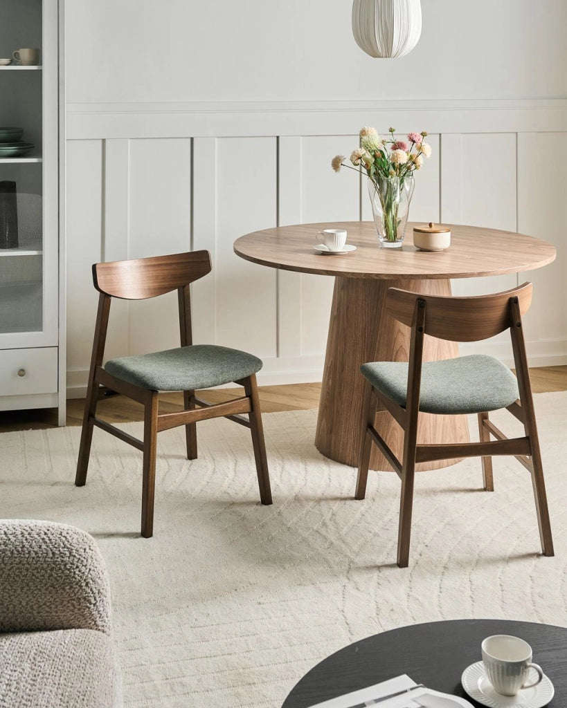 Set di 2 sedie da pranzo con struttura in legno di gomma marrone e verde seduta in tessuto senza braccioli design retrò