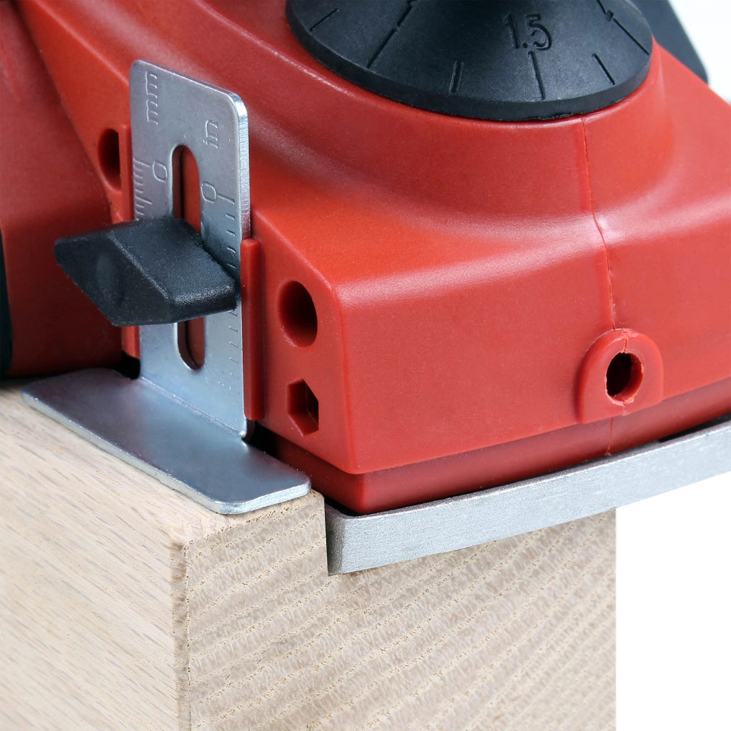 Pialla elettrica 710W Arresto parallelo/scanalato Larghezza tagli 82mm profondità 3mm