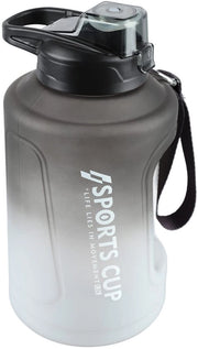 Ottimale Sportwaterfiasca 1,5 Litri - Grande Capacità - Bicchiere con Gradiente Grigio - Portatile - Resistente agli Urto - Leggero in Plastica - Fiasca d'Acqua