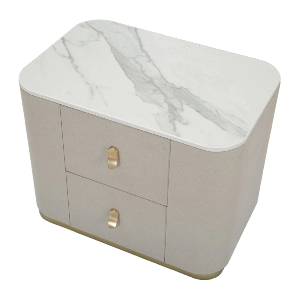 Comodino Beauty in legno crema con cassetti e anta, base dorata