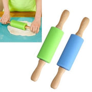 Impastatrice per Bambini - Manici in Legno - Dimensioni 23,5 x 4,2 cm - Idonea per Bambini - Materiale di Alta Qualità - Blu/Verde - Impastatrice per Bambini