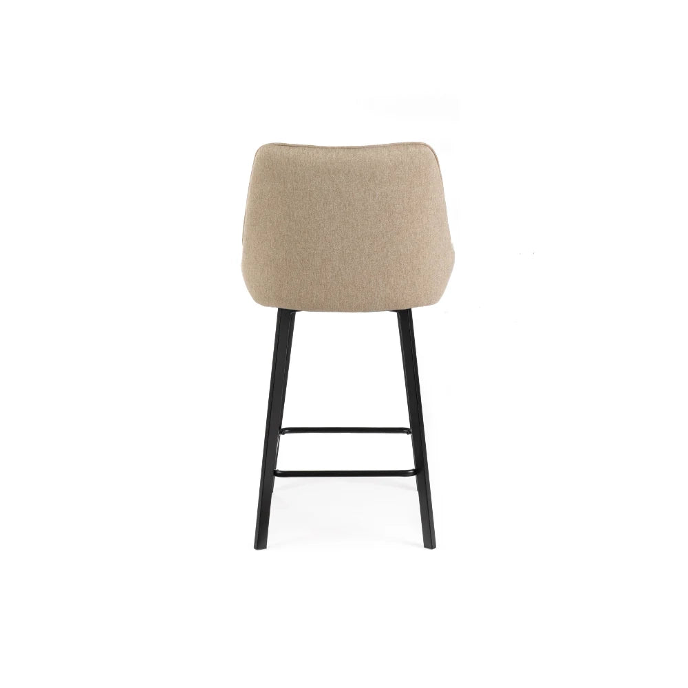 Set di 2 sgabelli da bar e cucina in tessuto beige Fynn con struttura in metallo e poggiapiedi | Duzzle