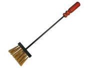 SCOPINO SETOLE OTTONATE PER CAMINO MANICO LEGNO  cm.55h. (738 BIS)    MILLE