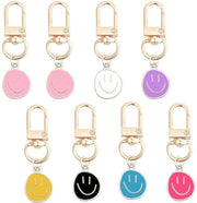 Set di Chiavi con 8 Accessori - Espressione Sorridente - Anelli di Chiave Colorati - Struttura Robusta - Email Colorati - Dimensioni Compresse 2,4 cm - Anello di Chiave