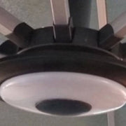 Luce a LED con telecomando altoparlante bluetooth per riprodurre musica con caricatore USB per ombrellone mod.