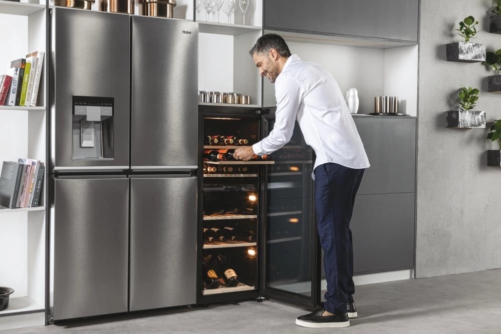 Haier Wine Bank 50 Serie 7 HWS77GDAU1 Cantinetta vino con compressore Libera installazione Nero 77 bottiglia/bottiglie