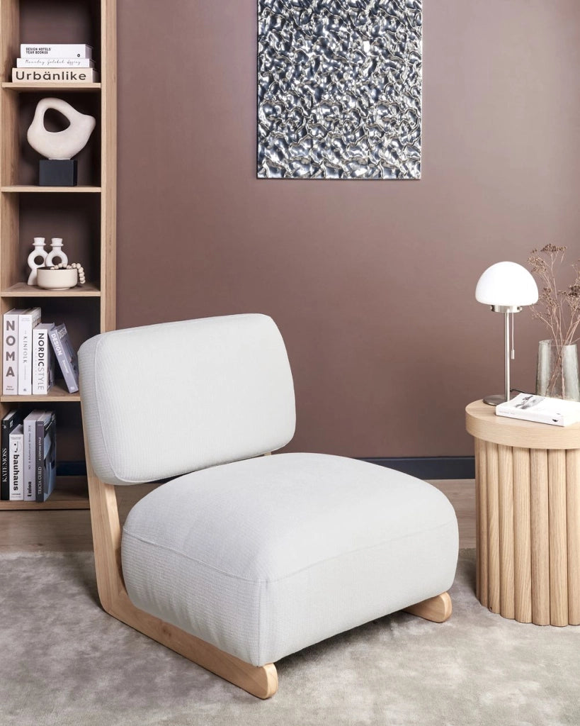 Poltrona Retro Senza Braccioli con Gambe in Legno Massello e Rivestimento in Tessuto Bianco Sporco in Stile Tradizionale per Soggiorno