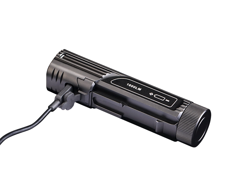 Torcia per bici ricaricabile FENIX BC26R 1600 lumen 169 metri