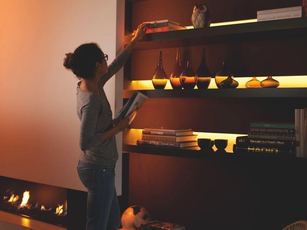 Philips Hue White and Color Ambiance Lightstrip Plus Estensione V4 Striscia 1 m