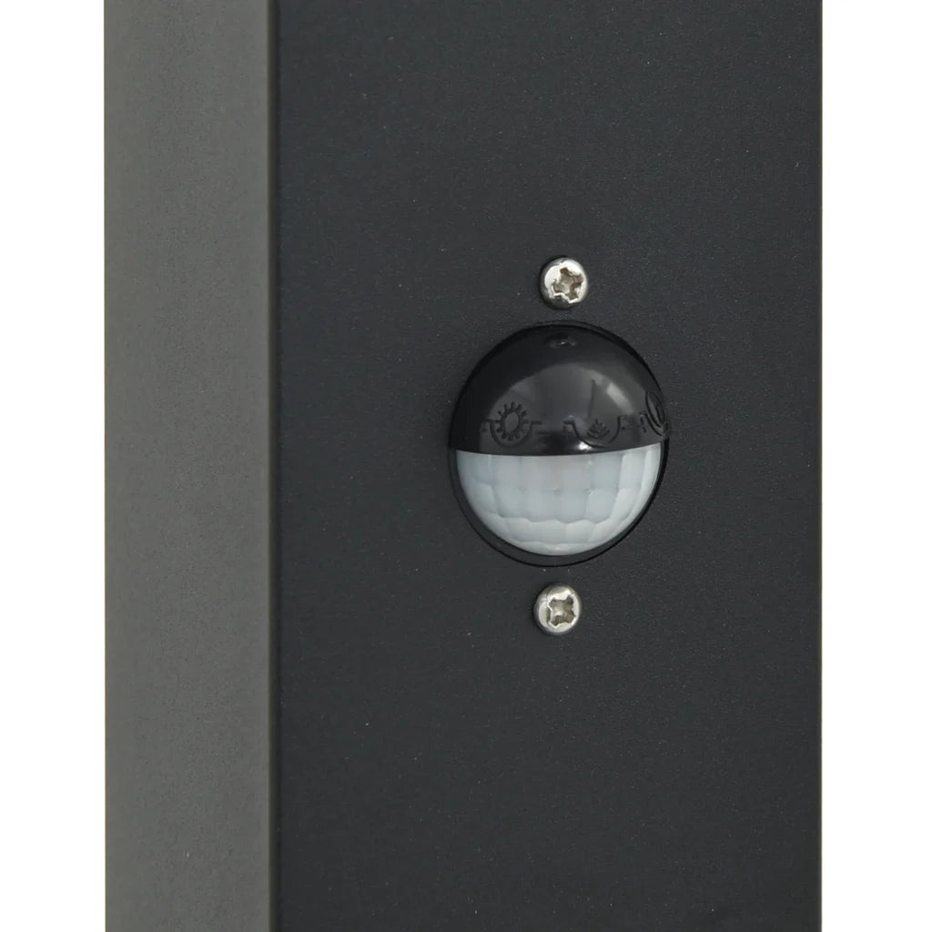 Lampioni a paletto con sensore e presa 3 pz 80 cm neri IP44 4006092