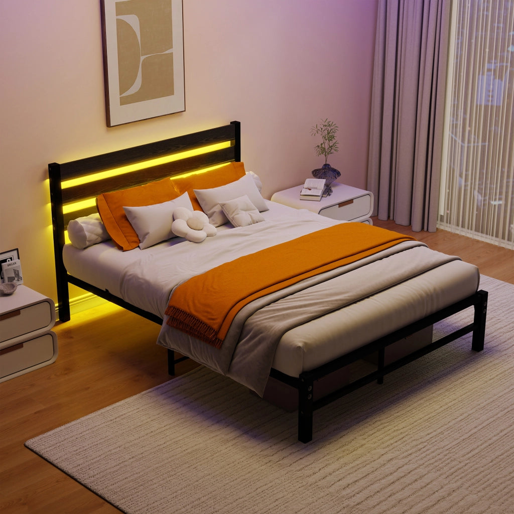 Letto matrimoniale 140x200 cm con struttura in metallo, testiera in MDF, LED RGB e vano sottoletto
