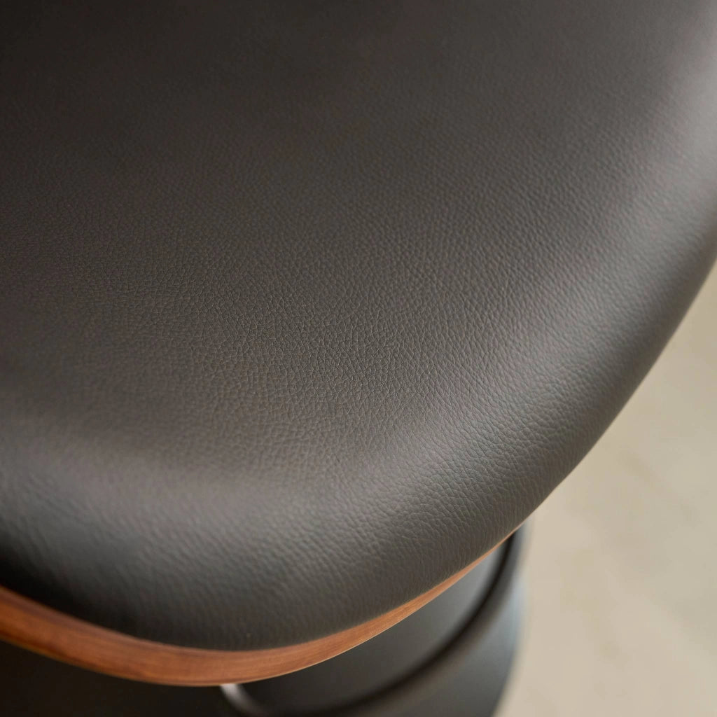 Set di 2 sgabelli da bar regolabile decorazione legno curvato e
