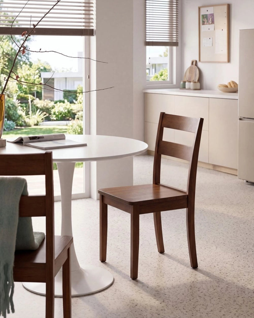 Set di 2 sedie da pranzo in stile cottage con schienale a doghe in legno di gomma marrone scuro