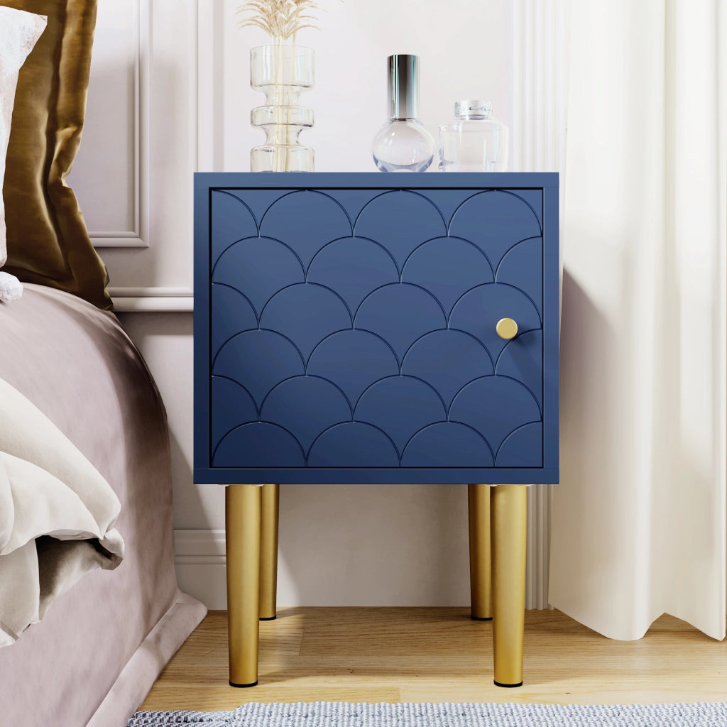 Comodino con 1 anta, motivo a squame di pesce, per camera da letto, in truciolare e metallo, blu marino, 35 × 35 × 51 cm