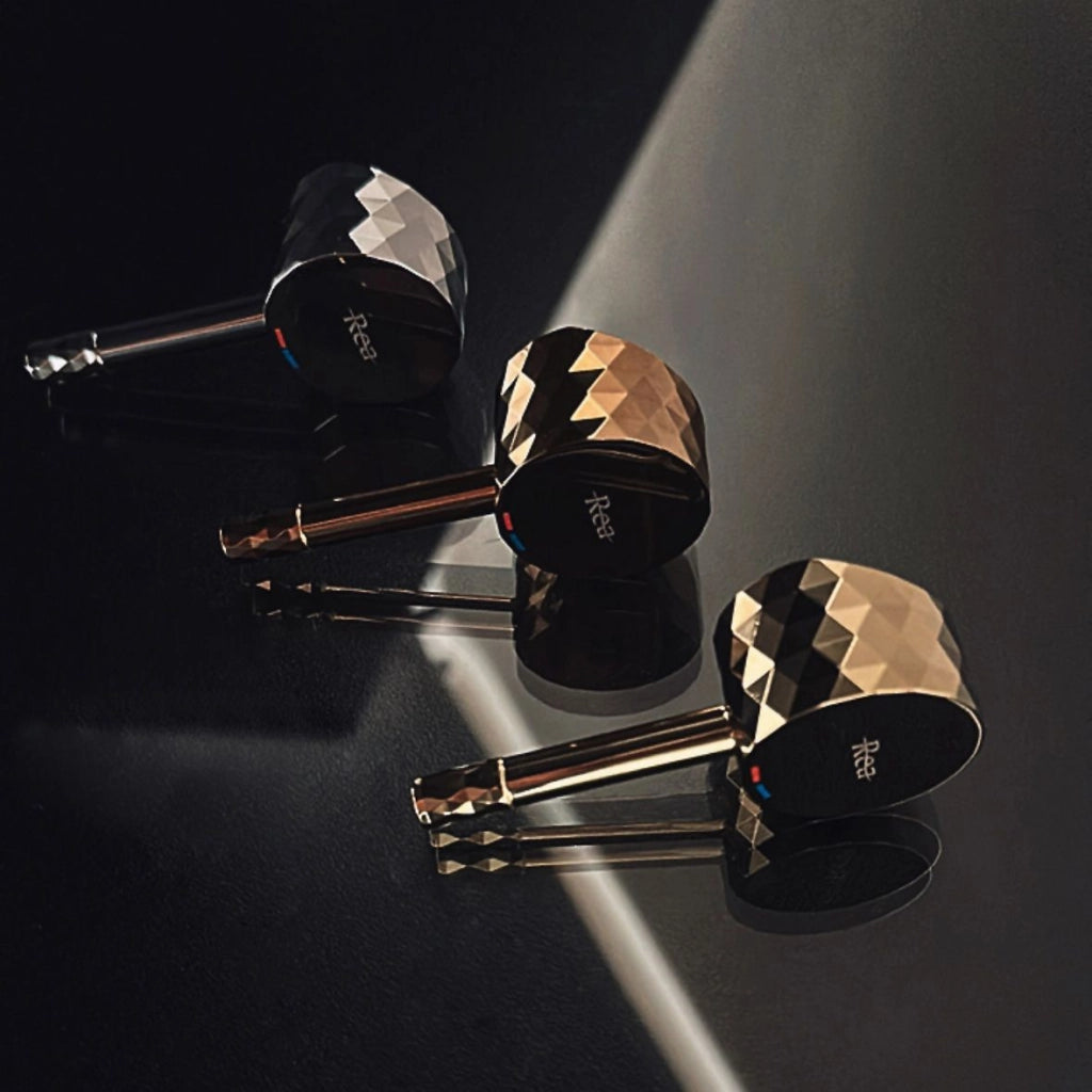 Rubinetto Bidet Rea Lungo Loop Diamond Gold